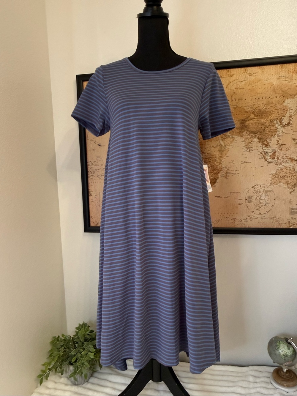 Lularoe Carly dress size XS